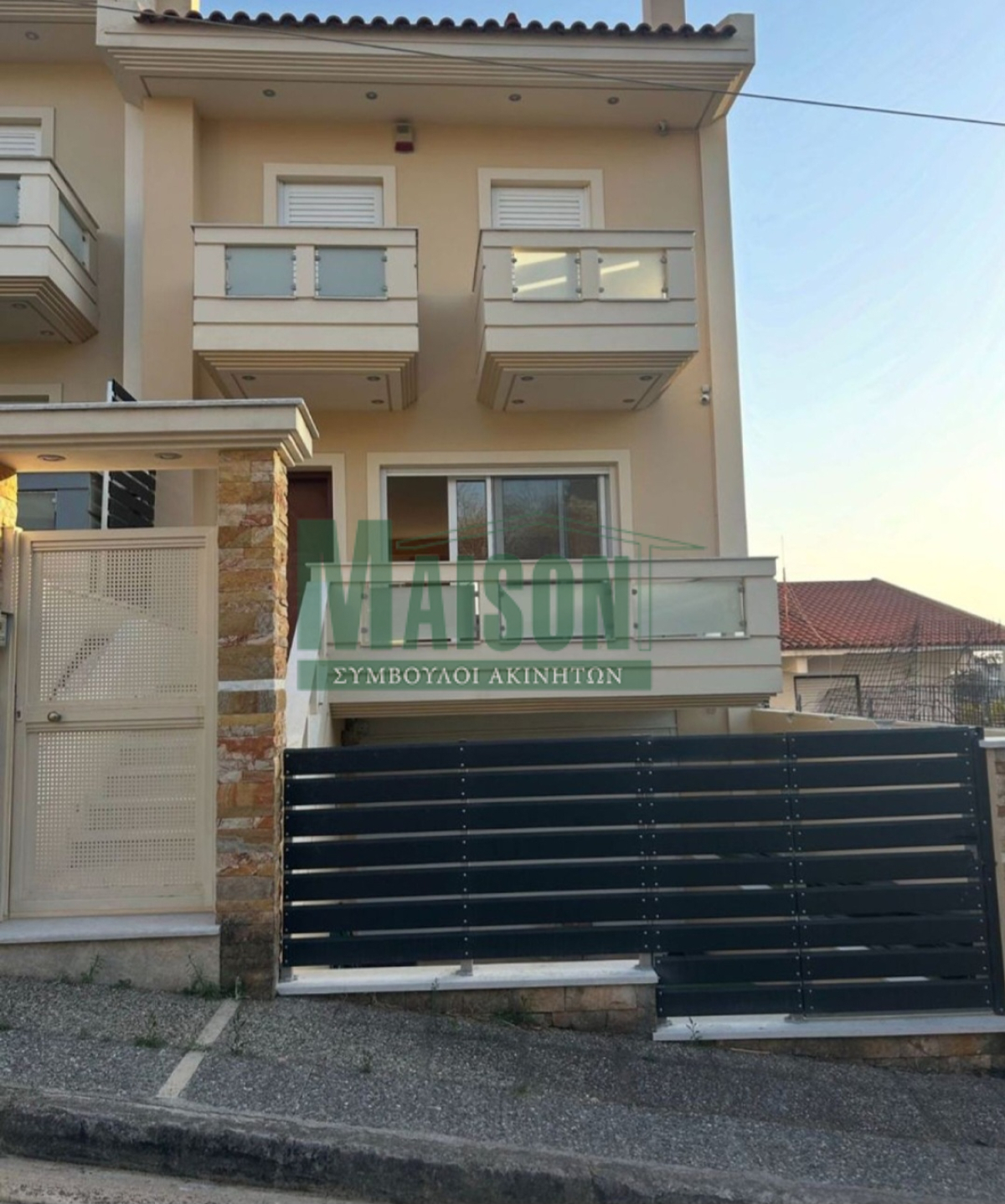 property-img