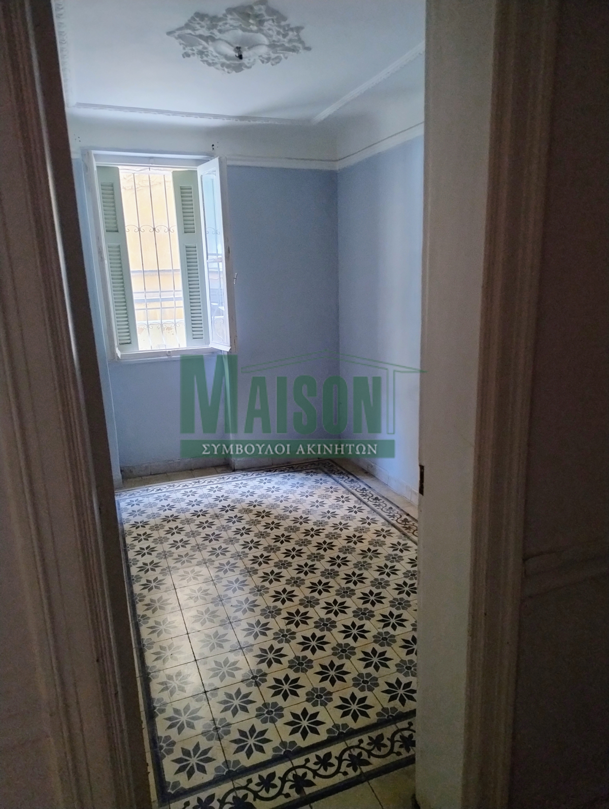 property-img